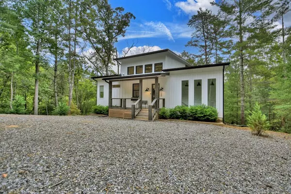 Blue Ridge, GA 30513,100 Oak View Road