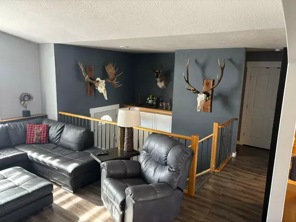 Whitecourt, AB T7S1X5,51 Kreiner CRES