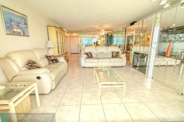 Dania Beach, FL 33004,131 SE 3rd Ave  #404