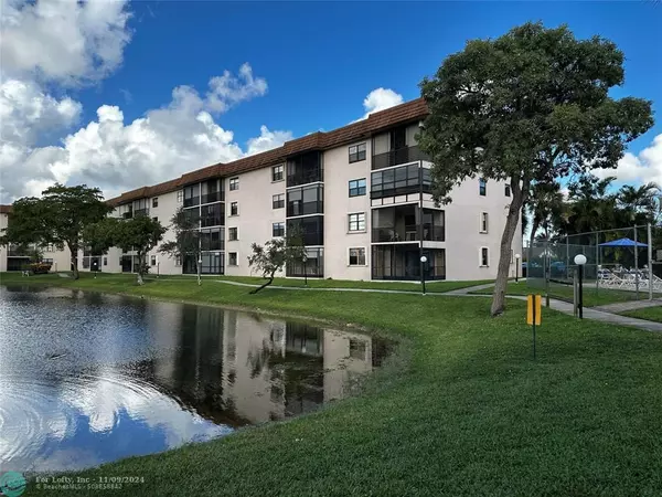 4930 E Sabal Palm Blvd  #301, Tamarac, FL 33319