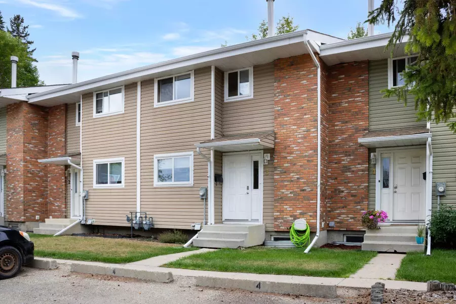 5812 61 ST South #3, Red Deer, AB T4N 6H4