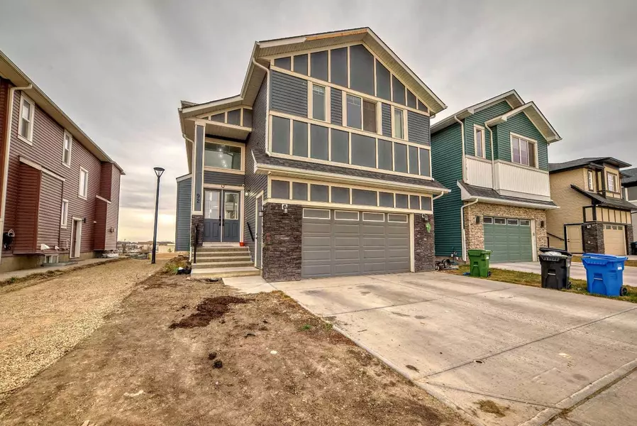 92 Saddlecrest Link Northeast, Calgary, AB T3J0Z3