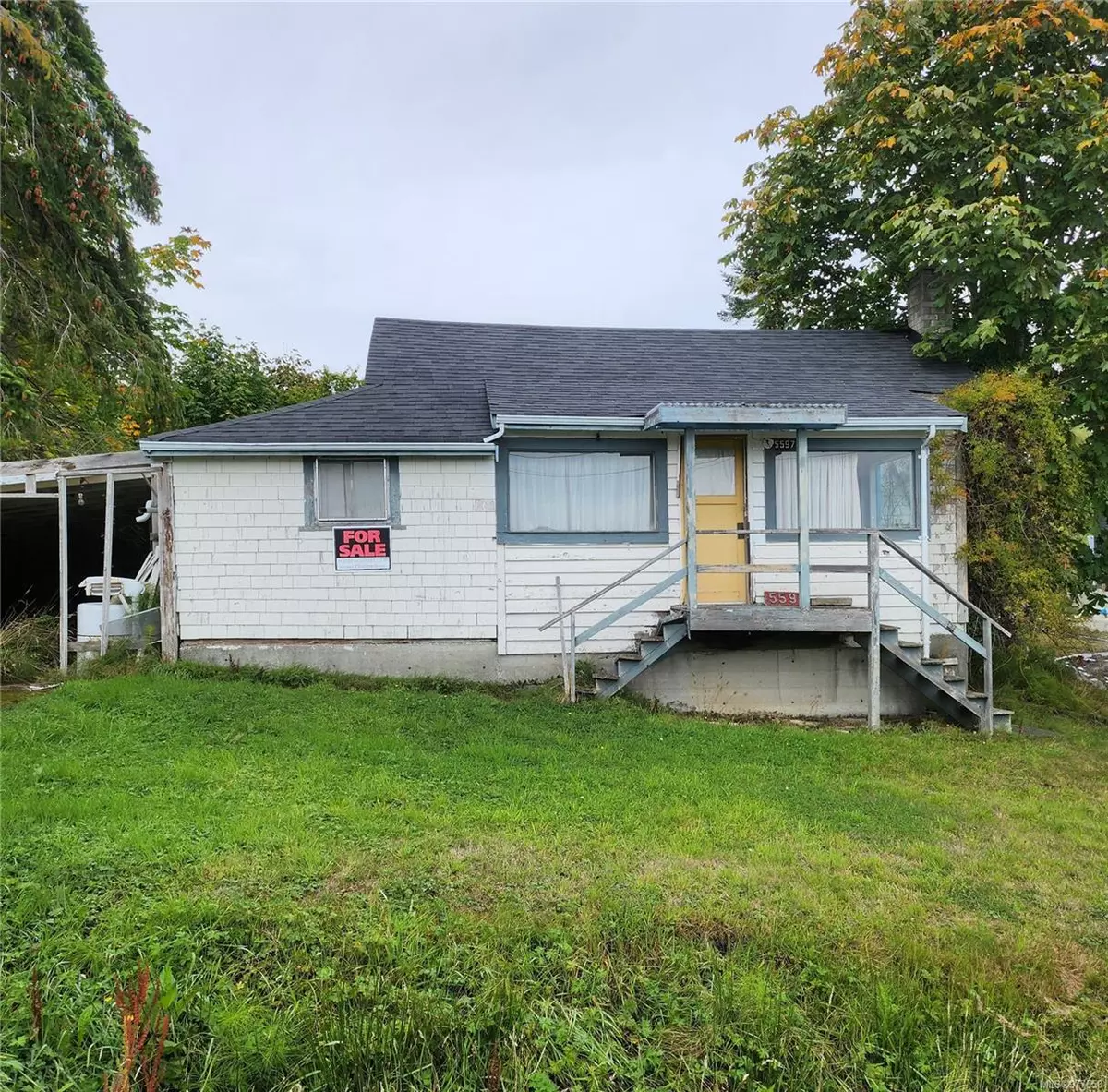 Union Bay, BC V0R 3B0,5597 4th St