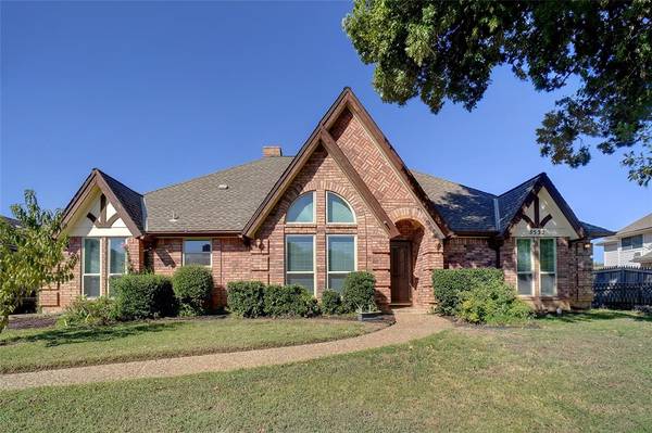 3532 Meadowside Drive, Bedford, TX 76021