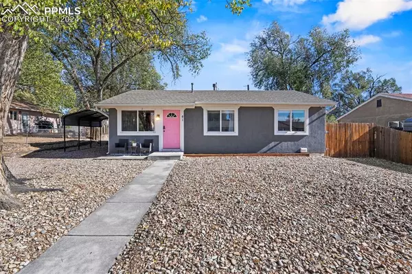 41 Hayes DR, Colorado Springs, CO 80911