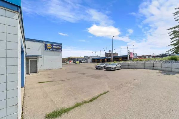 Calgary, AB T2E 2N3,204 41 AVE Northeast