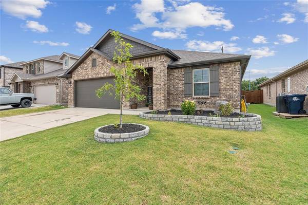 2404 Briarhurst Court, Denton, TX 76207