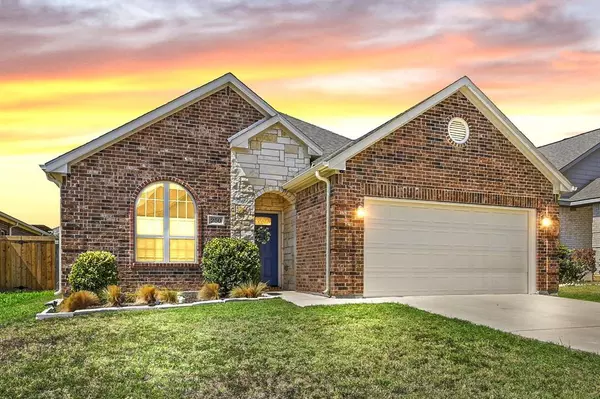 250 Irick Court, Aubrey, TX 76227