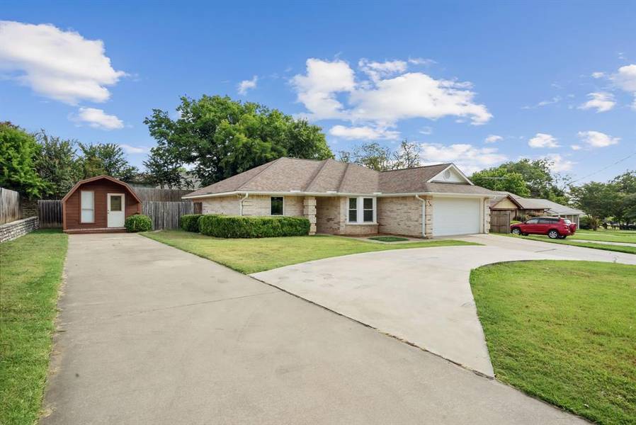 312 W Park Avenue, Weatherford, TX 76086