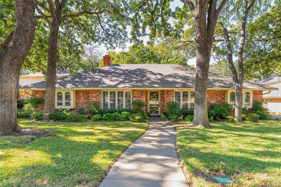 2316 Chimney Hill Drive, Arlington, TX 76012