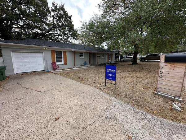 704 Norwood Drive, Hurst, TX 76053