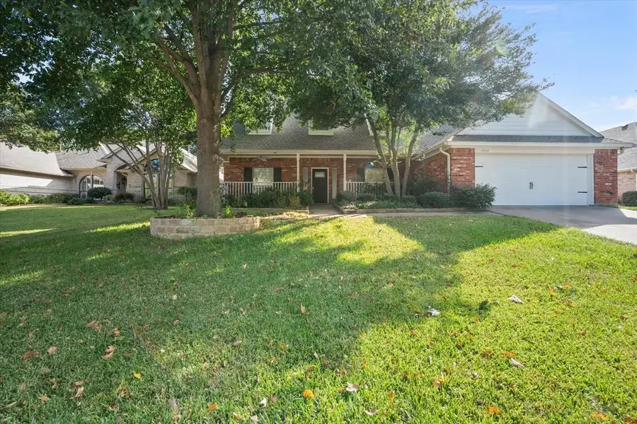 2404 Summer Court, Arlington, TX 76001