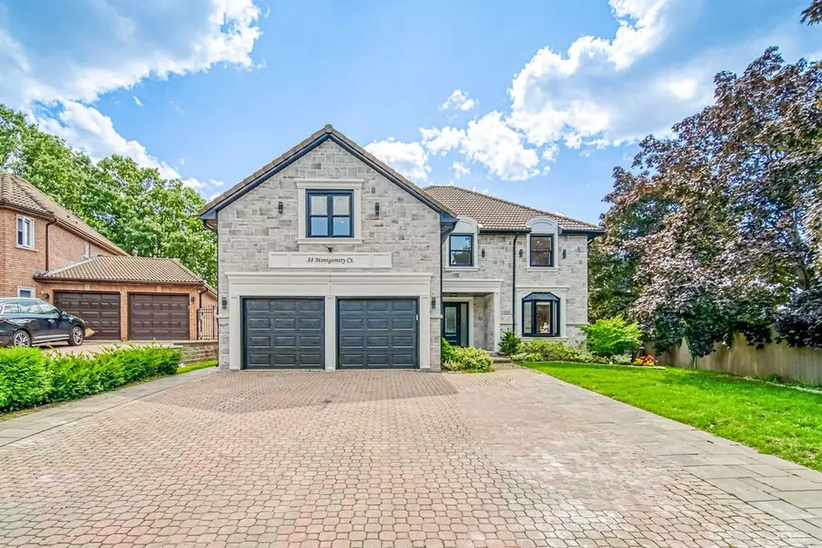 88 Montgomery CT, Markham, ON L3R 0C1