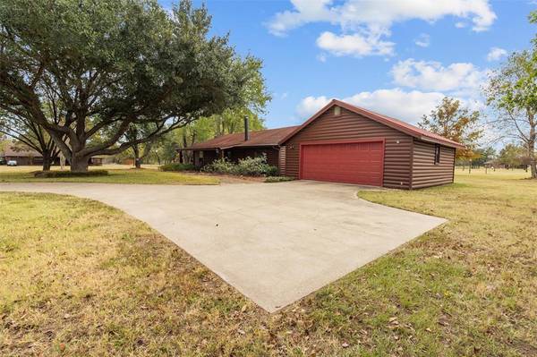 Alba, TX 75410,129 Private Road 5569