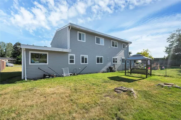 Campbell River, BC V9W 5N4,925 Watson Cres #A