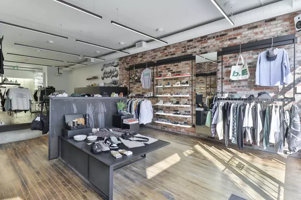 Toronto W01, ON M6R 2M9,406 Roncesvalles AVE #Main