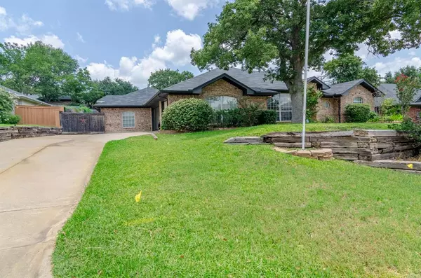 Kennedale, TX 76060,1255 Elmbrook Drive