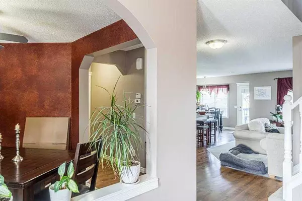 Calgary, AB T3K5N8,242 Coville CIR Northeast