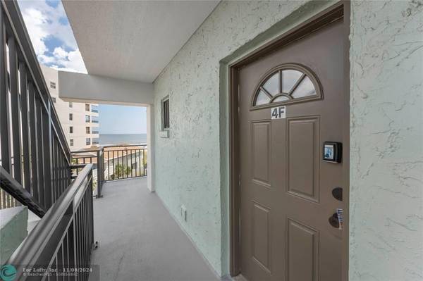 Jacksonville Beach, FL 32250,731 1st Street S  #4F