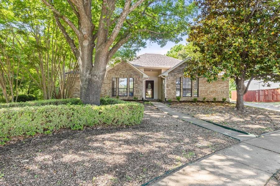 1901 Shady Hollow Court, Garland, TX 75040