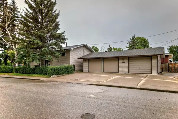 Calgary, AB T3B 0J2,4604 29 AVE Northwest