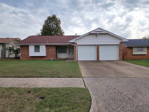 828 Willow Brook Drive, Midwest City, OK 73110