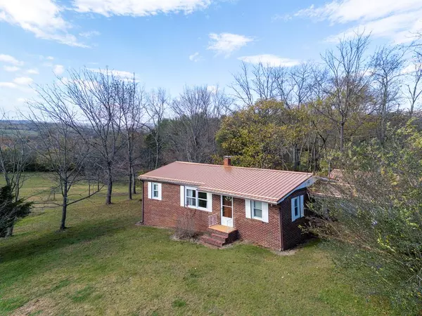 52 Hankins Lane, Castlewood, VA 24224