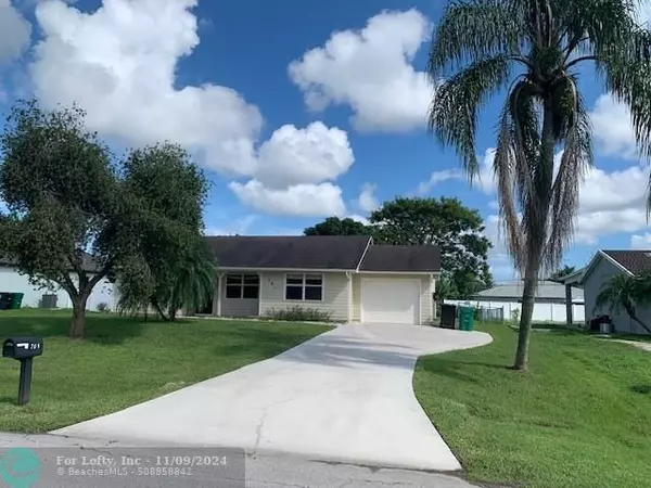 701 NW Biscayne Dr, Port St Lucie, FL 34983