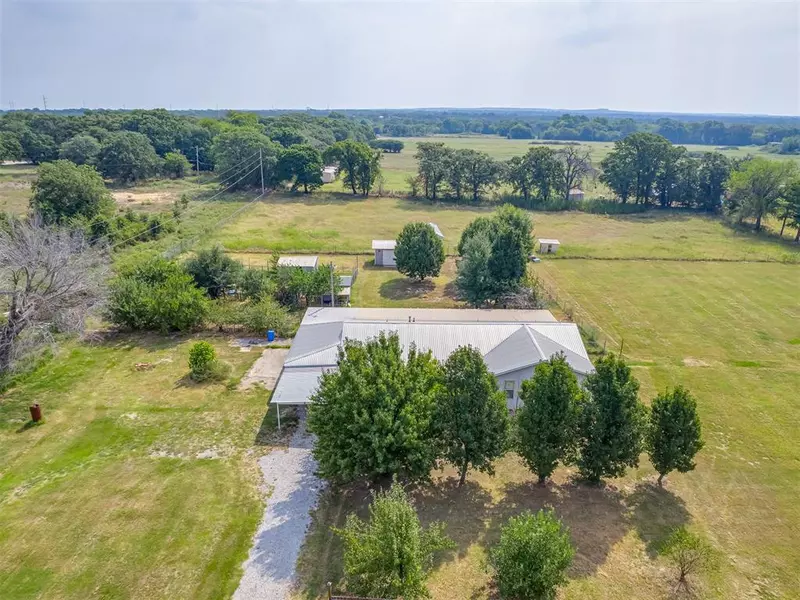 2370 Mary Niblack Road, Ardmore, OK 73401