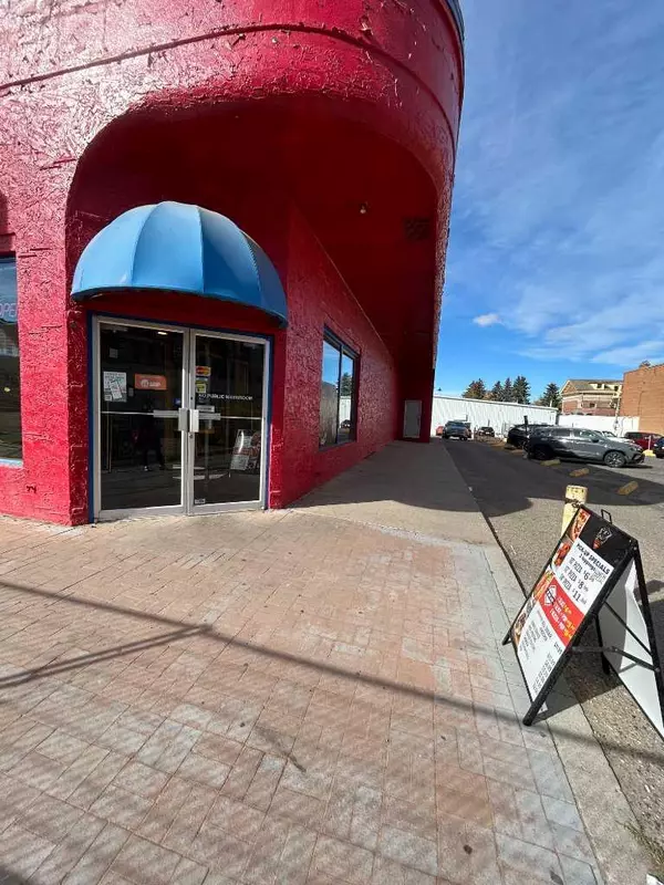 Medicine Hat, AB T1A0H3,570 3 ST SE