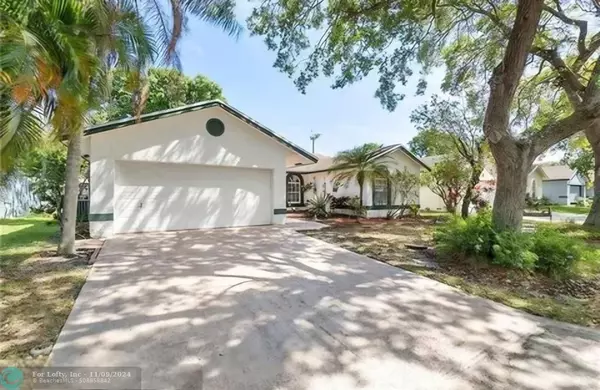 6620 NW 41st Ter, Coconut Creek, FL 33073