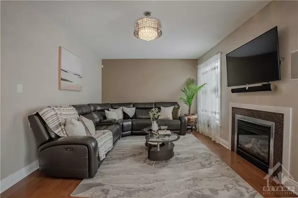 Barrhaven, ON K2J 0E1,603 ANJANA CIR