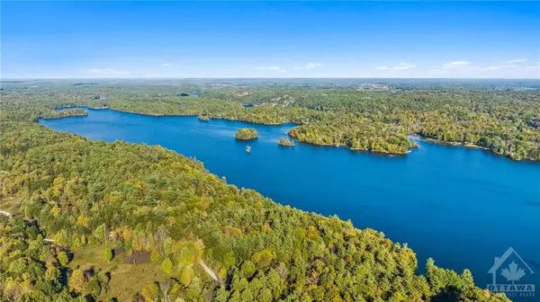 Rideau Lakes, ON K0G 1E0,372 WHITES POINT RD #D