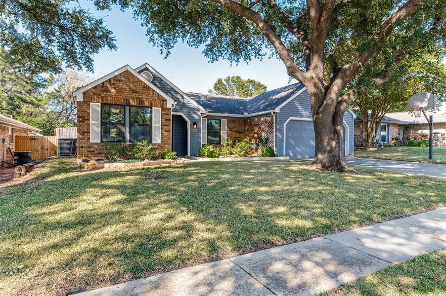 216 Ginger Lane, Euless, TX 76039