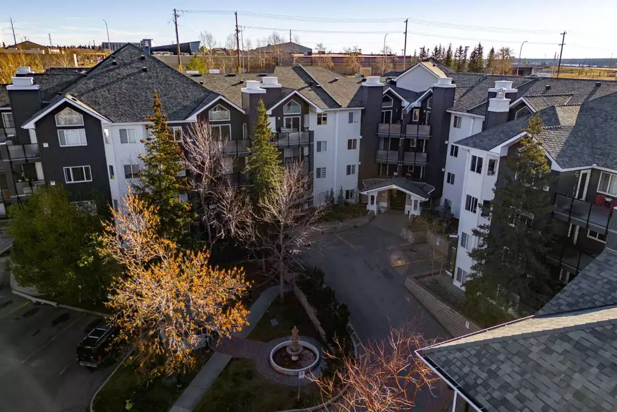 30 Sierra Morena Mews Southwest #206, Calgary, AB T3H 3K7