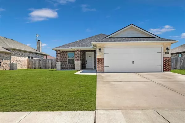 2209 Southridge Lane, Sherman, TX 75092