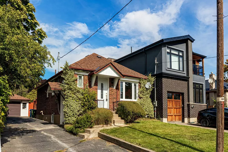 34 Ringley AVE #lower, Toronto W07, ON M8Y 1P1