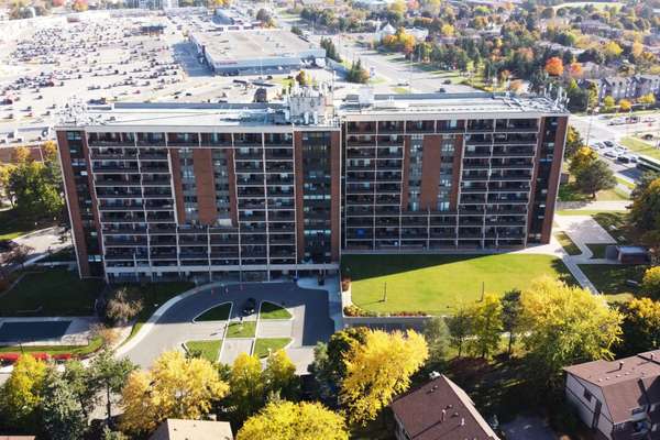 Mississauga, ON L5N 2C7,2929 Aquitaine AVE #703