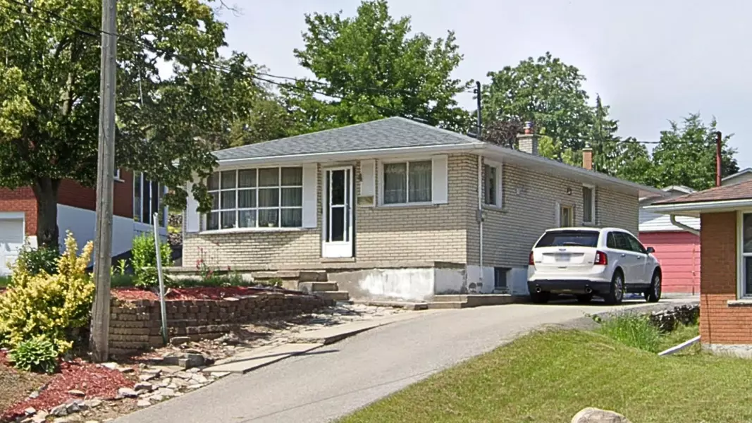 4 Hipel AVE, Cambridge, ON N3C 1W9