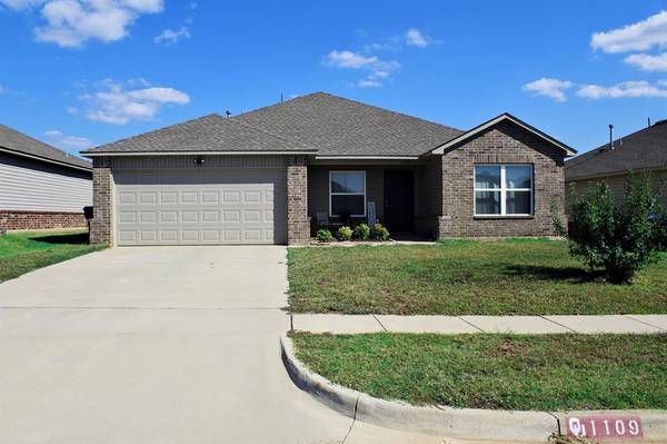 1109 Limestone Drive, Noble, OK 73068