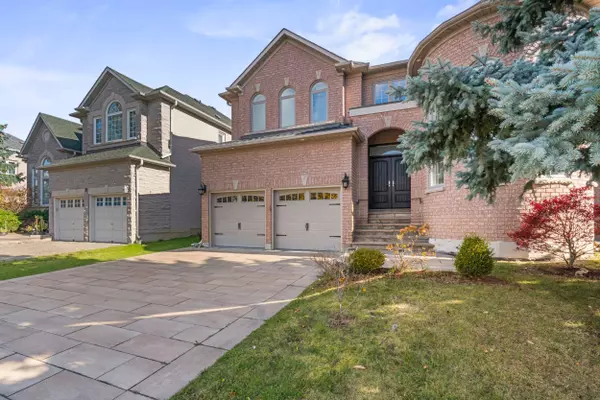 Richmond Hill, ON L4B 4B5,7 Edenbrook CRES