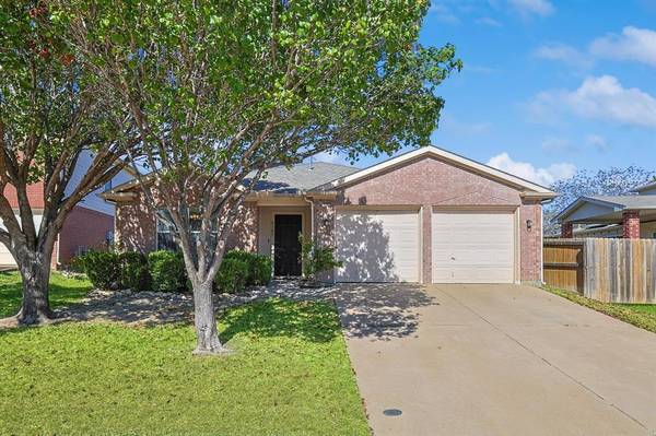 8305 Horseshoe Bend Drive, Fort Worth, TX 76131