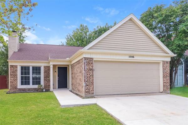 1006 Danforth Court, Arlington, TX 76017