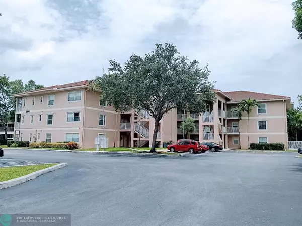 Coral Springs, FL 33065,2941 Riverside Dr  #105