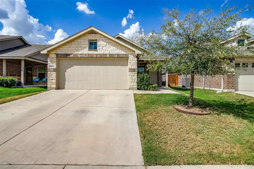 Fort Worth, TX 76179,5824 Honey Creek Street