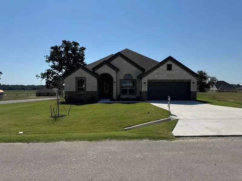 1112 Trinity Drive, Springtown, TX 76082