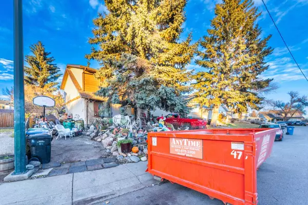 224 Abinger CRES NE, Calgary, AB T2A6L3