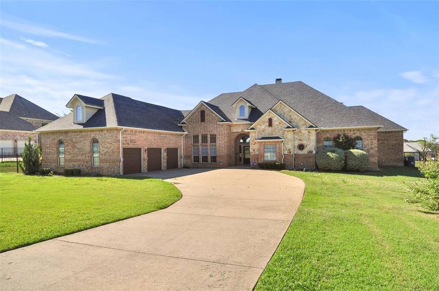 2418 Magic Valley Lane, Cedar Hill, TX 75104