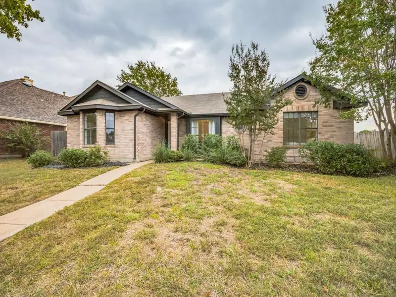 3204 Auburn Drive, Rowlett, TX 75088