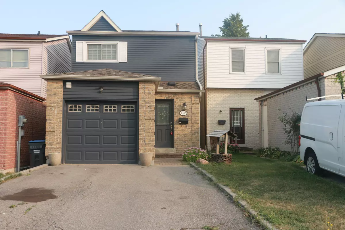 Mississauga, ON L5C 3M3,4138 Quaker Hill DR